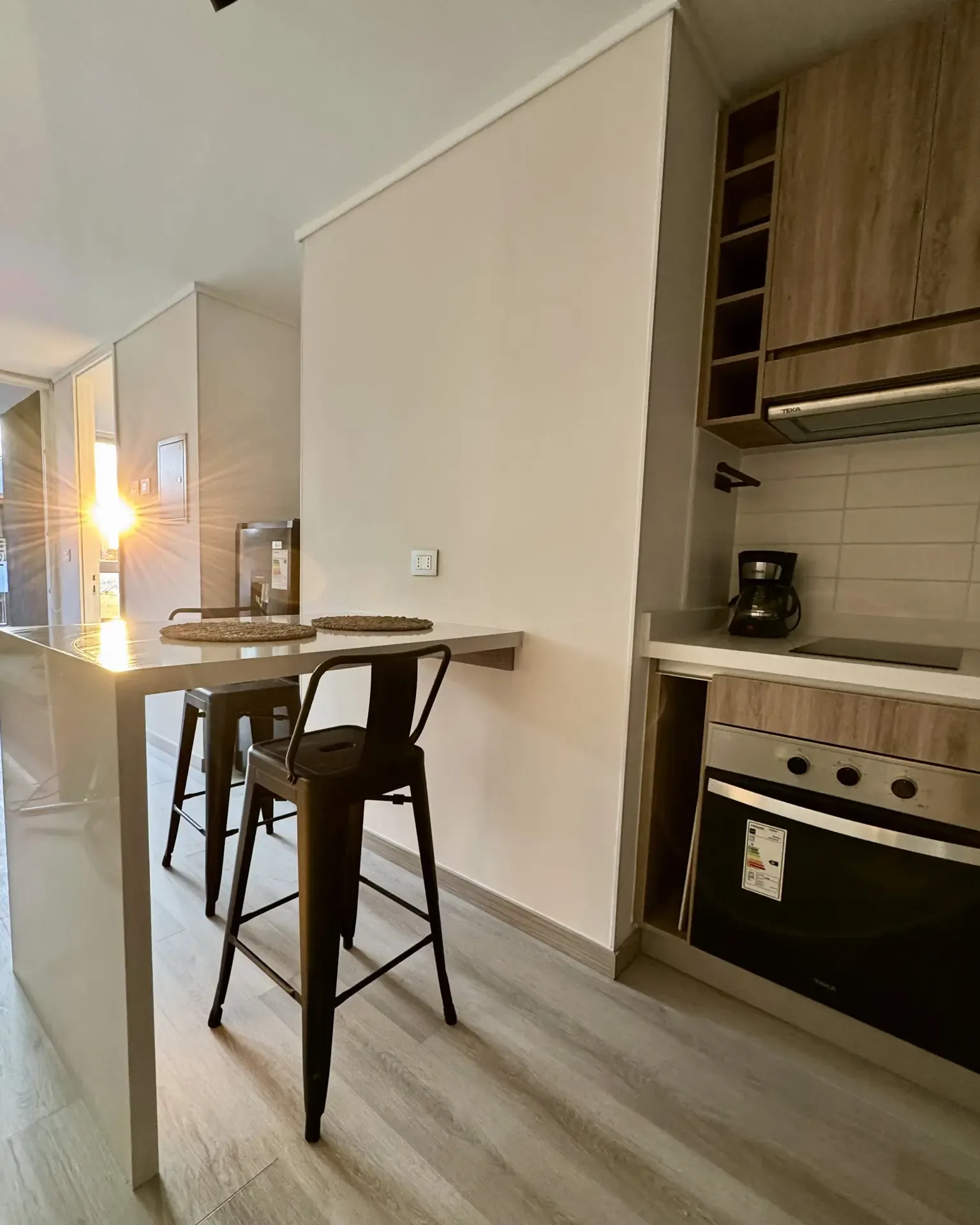 Departamento amoblado en arriendo, moderno y acogedor, con disponibilidad inmediata.